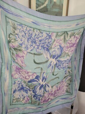 Vintage Iris Pattern Vera Scarf 100% Silk